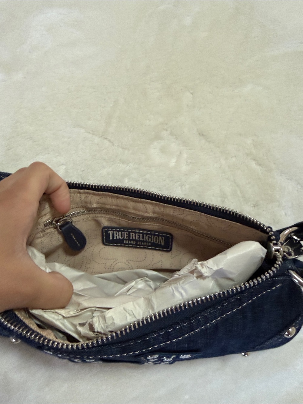 True Religion Dark Denim Studded Horseshoe Shoulder Bag Brand New - Picture 5 of 6